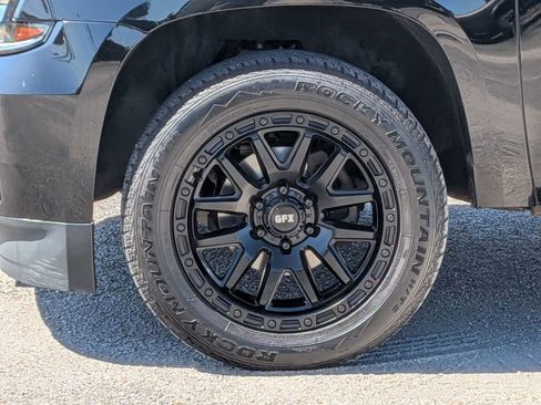 Used 2019 Chevrolet Tahoe LS w/ Enhanced Driver Alert Package AWD/4WD image 11