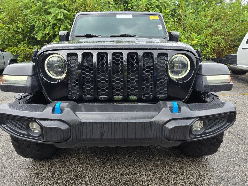 Used 2023 Jeep Wrangler Unlimited w/ Sun & Screen Package AWD/4WD image 15