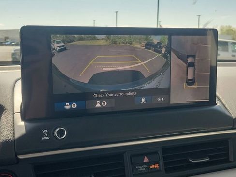 New 2026 Honda Pilot Touring image 23