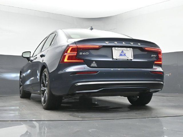Used 2020 Volvo S60 T5 Momentum FWD image 15