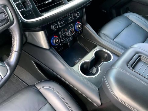 Used 2021 Chevrolet Tahoe Z71 image 17