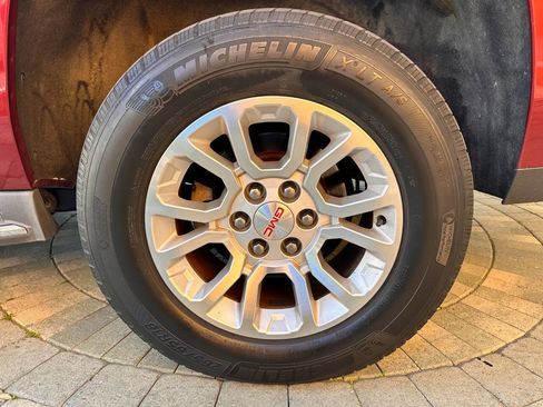 Used 2016 GMC Yukon XL SLT AWD/4WD image 41