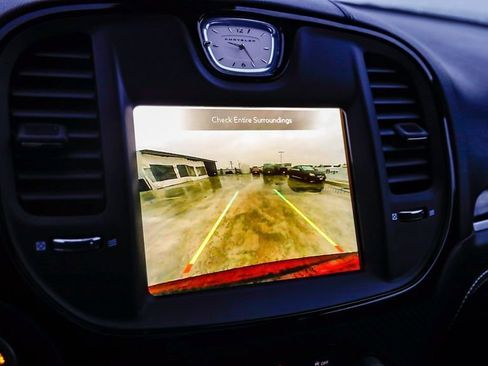 Used 2023 Chrysler 300 C image 25