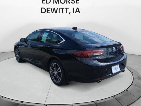 Used 2018 Buick Regal Essence w/ Driver Confidence Package #1 FWD image 3