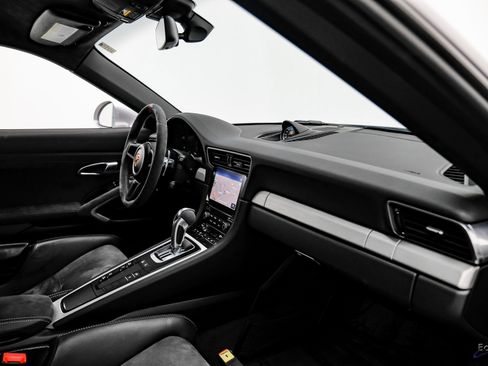Used 2018 Porsche 911 GT3 w/ Sport Chrono Package image 44