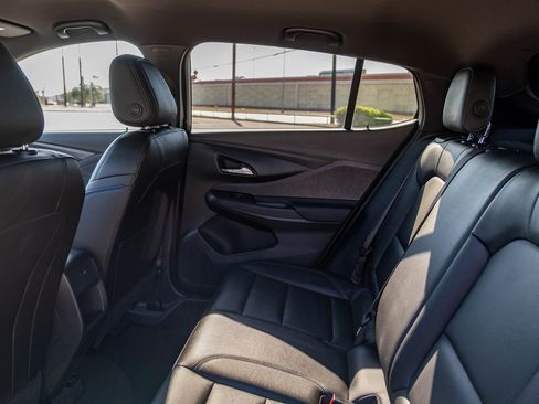 Used 2025 Buick Envista Sport Touring image 14