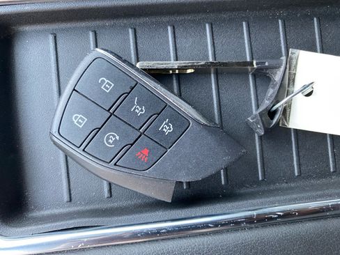 Used 2023 GMC Yukon Denali image 33