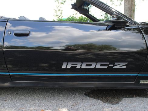 Used 1988 Chevrolet Camaro LT RWD image 34