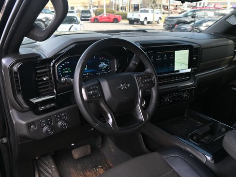 Used 2024 Chevrolet Silverado 2500 ZR2 w/ ZR2 Bison Edition image 3