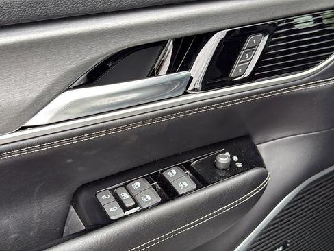 New 2026 Jeep Grand Wagoneer L 4WD image 12