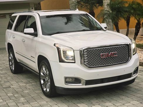 Used 2015 GMC Yukon Denali w/ Premium Package image 26