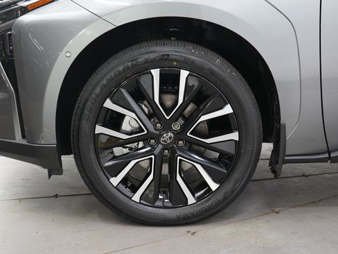 Used 2026 Toyota bZ AWD/4WD image 30
