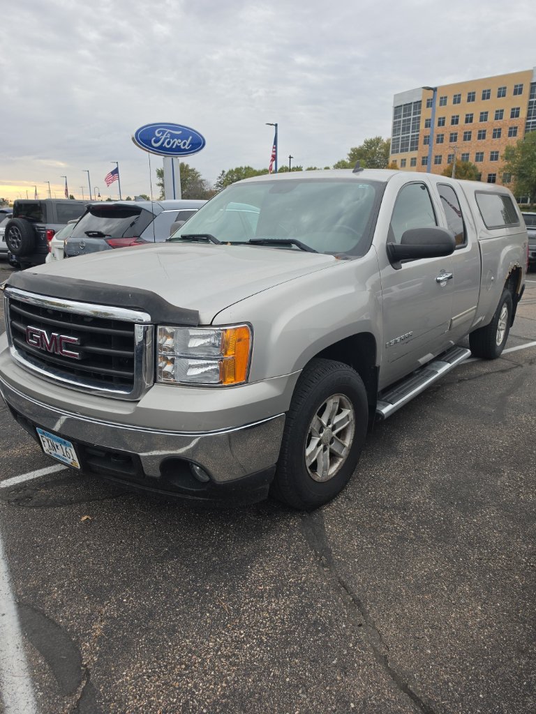 Used 2008 GMC Sierra 1500 SLE w/ SLE2 Preferred Package AWD/4WD image 3