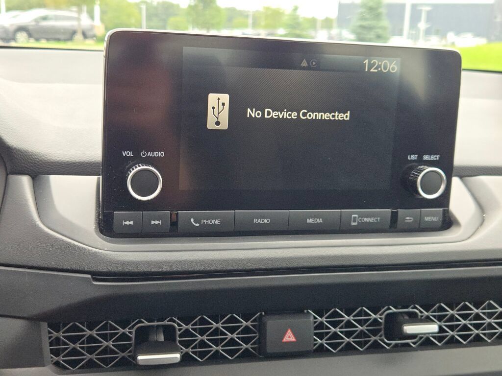Used 2023 Honda Accord EX image 24