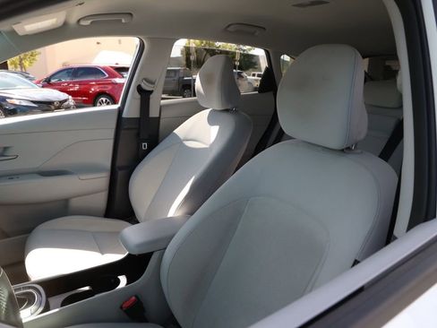 Used 2024 Hyundai Kona SEL image 15