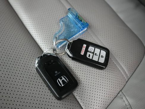 Used 2019 Honda CR-V Touring image 59