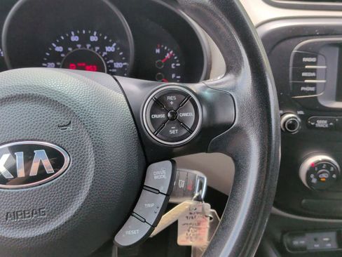 Used 2017 Kia Soul FWD image 14