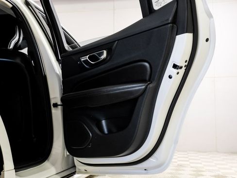 Used 2022 Volvo S60 B5 Inscription image 47