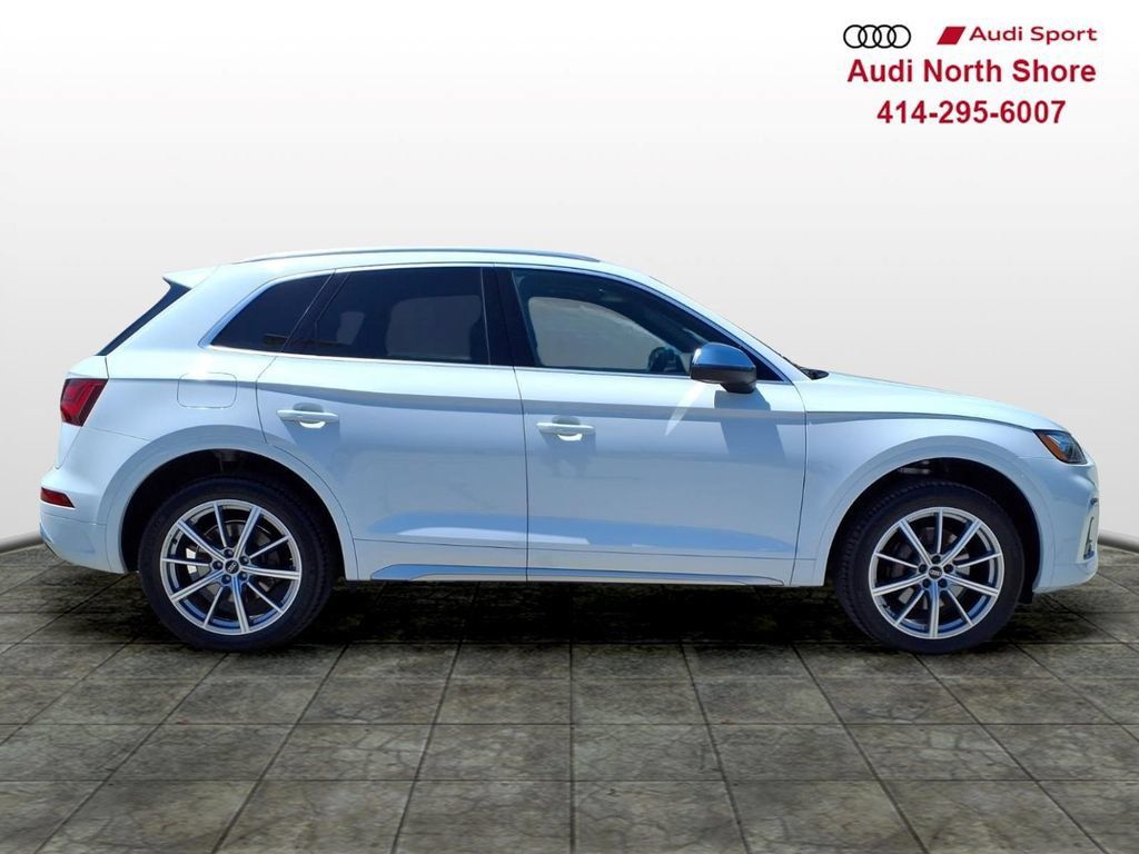 Used 2023 Audi SQ5 Premium Plus w/ Premium Plus Package AWD/4WD image 3