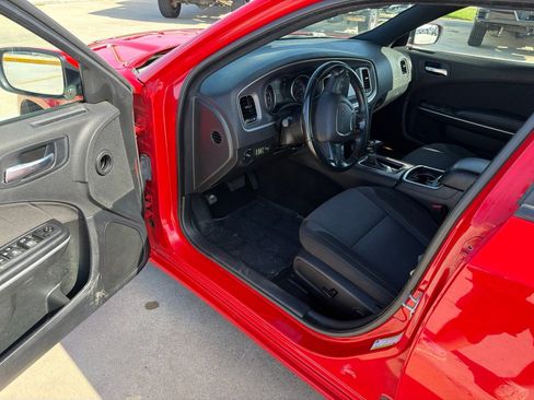 Used 2022 Dodge Charger SXT RWD image 17