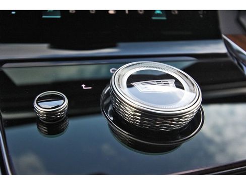 New 2026 Cadillac Escalade ESV Platinum Sport w/ LPO, ONYX Package image 21