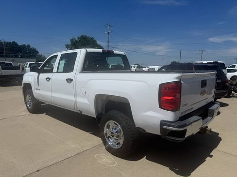 Used 2018 Chevrolet Silverado 2500 W/T AWD/4WD image 11