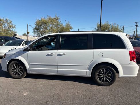 Used 2017 Dodge Grand Caravan GT image 7