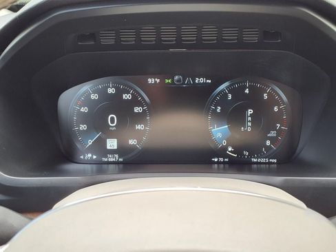 Used 2021 Volvo XC90 T6 Momentum AWD/4WD image 12