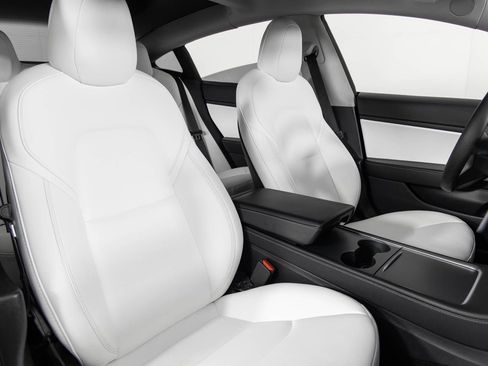 Used 2021 Tesla Model 3 Performance image 28