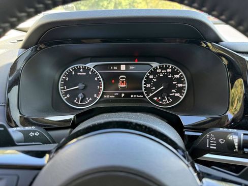 Certified 2025 Nissan Pathfinder SL w/ SL Premium Package image 25