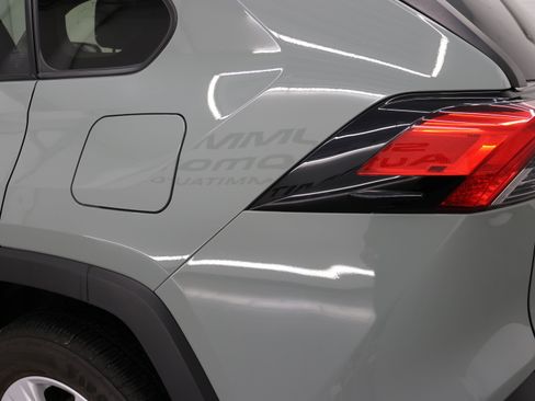 Used 2019 Toyota RAV4 XLE w/ Convenience Package image 32