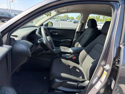 Used 2024 Honda HR-V LX image 10