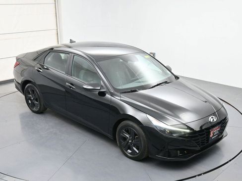 Used 2022 Hyundai Elantra SEL w/ Convenience Package FWD image 31