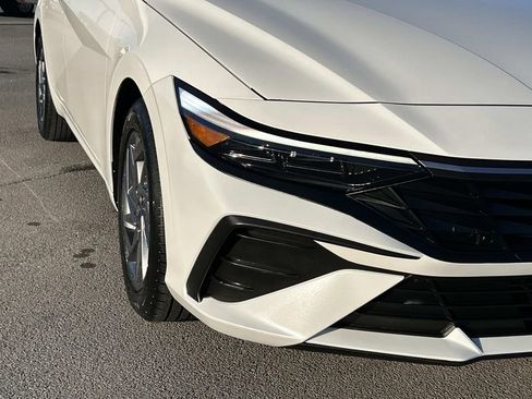 Used 2024 Hyundai Elantra SEL image 11