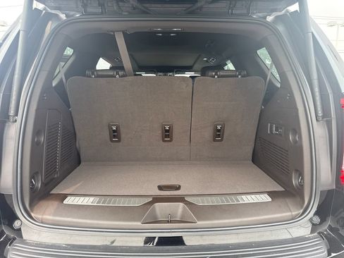 Certified 2021 GMC Yukon Denali w/ Denali Premium Package AWD/4WD image 8