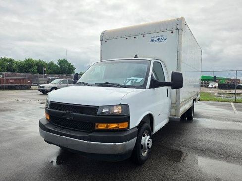 Used 2020 Chevrolet Express 3500 Extended w/ Power Convenience Package RWD image 2