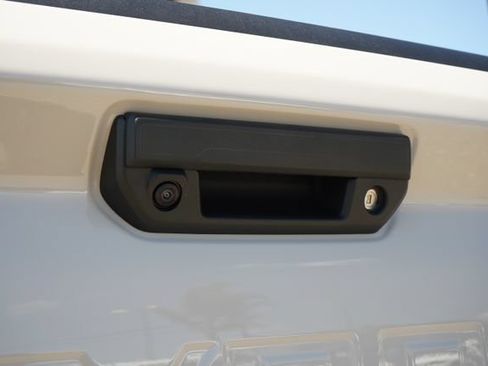 New 2026 Chevrolet Colorado ZR2 w/ Technology Package AWD/4WD image 24