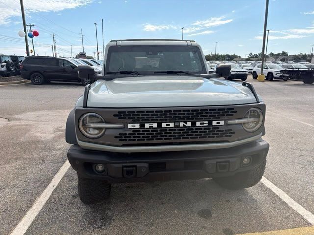 Used 2023 Ford Bronco Badlands w/ Sasquatch Package AWD/4WD image 2