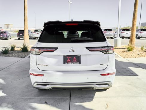 New 2026 Mitsubishi Outlander SEL image 7