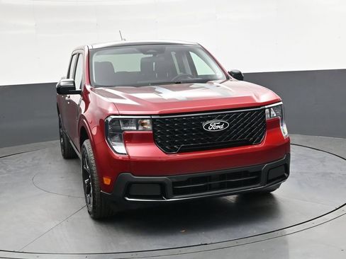 Used 2025 Ford Maverick XLT w/ Equipment Group 301A AWD/4WD image 10