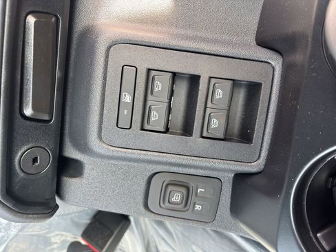 New 2025 Ford Bronco Outer Banks image 12