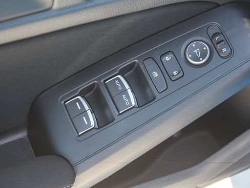 Certified 2025 Honda Civic Sport image 21