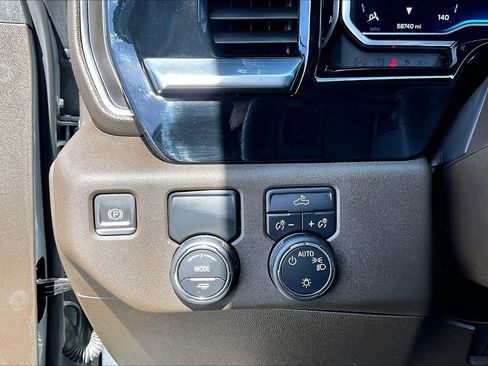Used 2023 Chevrolet Silverado 1500 LT RWD image 36