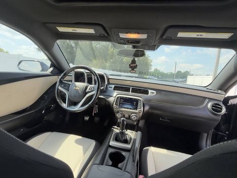 Used 2015 Chevrolet Camaro SS RWD image 15