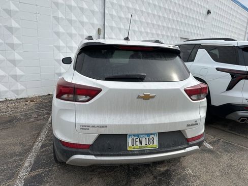 Used 2021 Chevrolet TrailBlazer LT w/ Convenience Package image 3