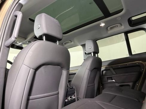 Certified 2025 Land Rover Defender 110 S AWD/4WD image 25