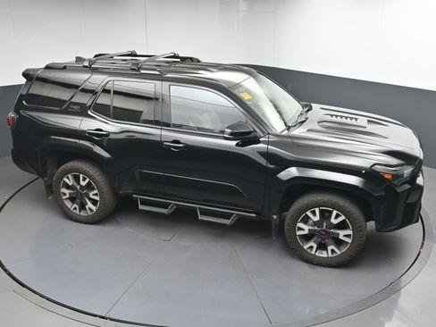 Certified 2025 Toyota 4Runner TRD Sport AWD/4WD image 32