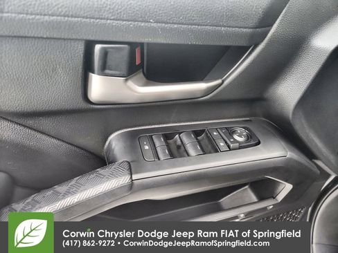 Used 2025 Toyota Tacoma TRD Off-Road image 21