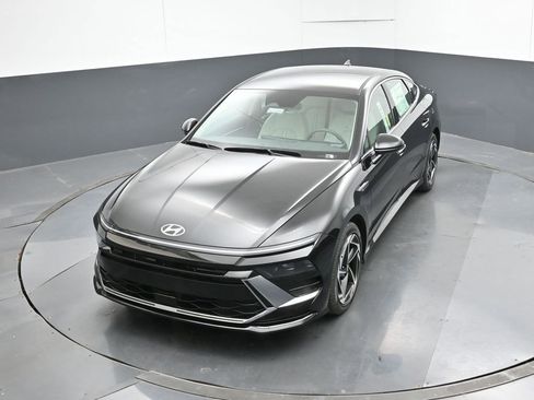 New 2026 Hyundai Sonata SEL FWD image 17