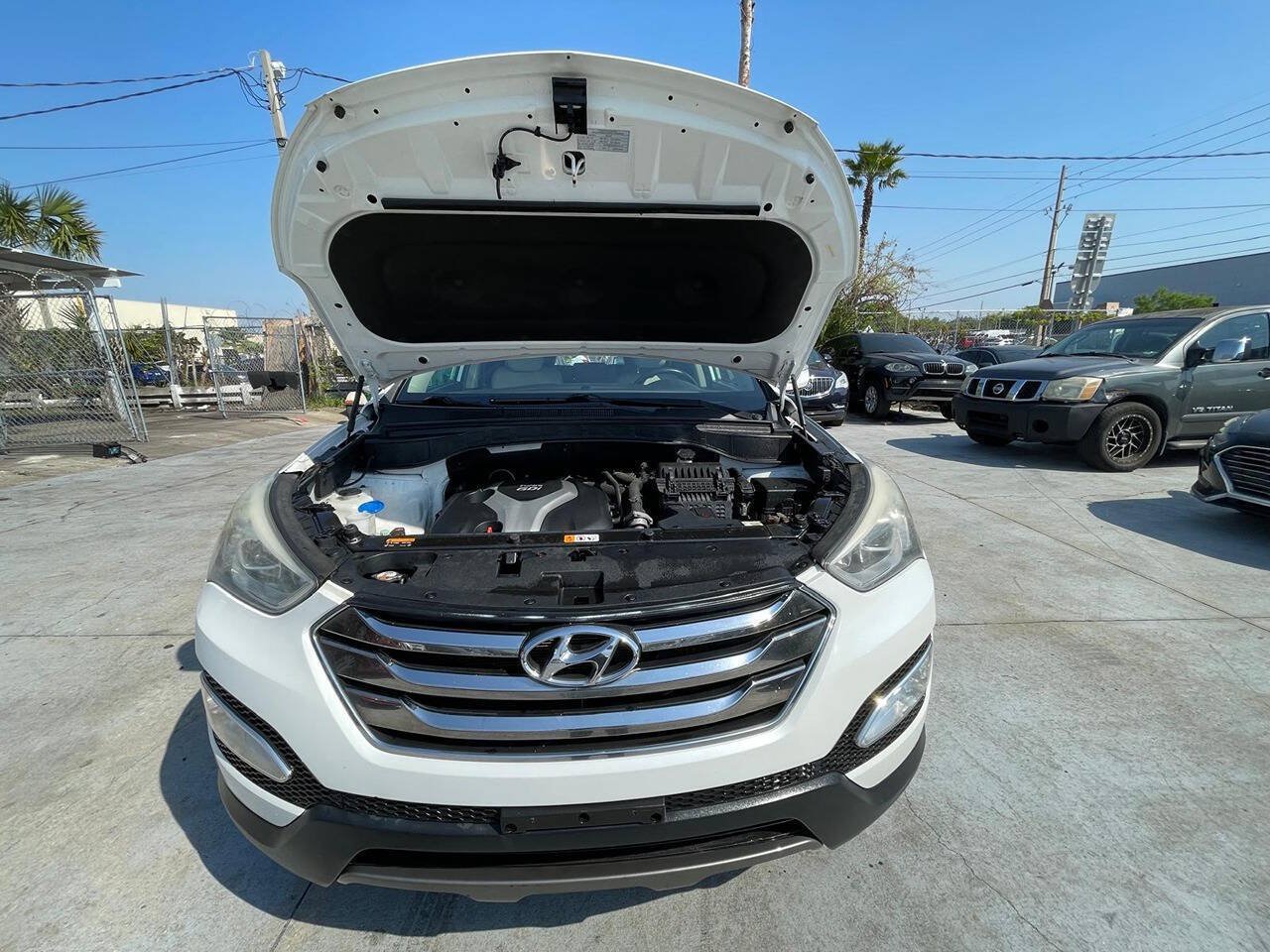 Used 2014 Hyundai Santa Fe Sport 2.0T w/ Navigation Package 06 FWD image 16